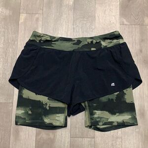 Women’s Road Runner Camouflage Running Active Shorts‎